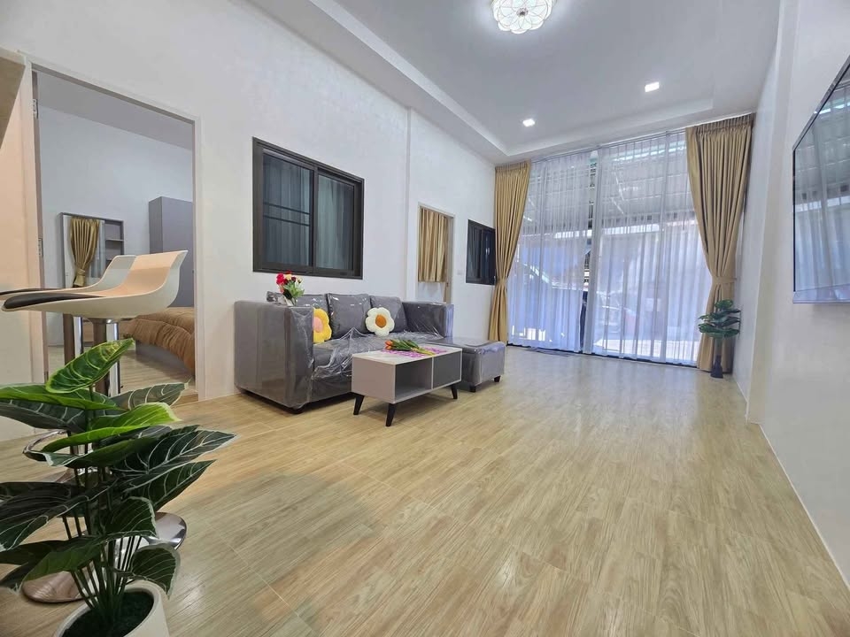 ขาย ทาวน์เฮ้าส์ 3 ห้องนอน 2 ห้องน้ำ พัทยา (2)