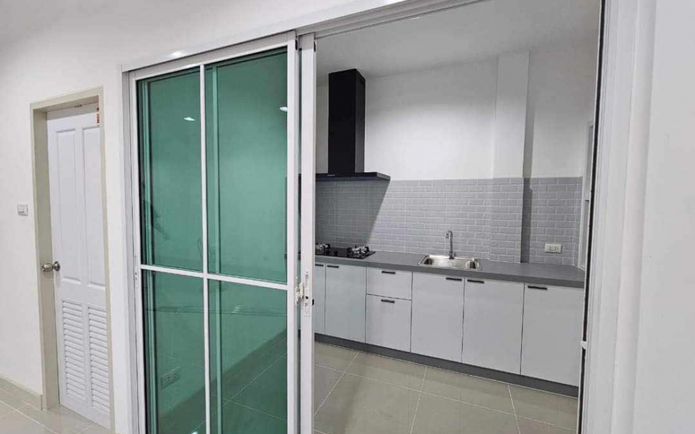 ปล่อยเช่ารายปี ทาวน์โฮม 2 ชั้น ซอยสยามคันทรี 3 ห้องนอน 3 ห้องน้ำ