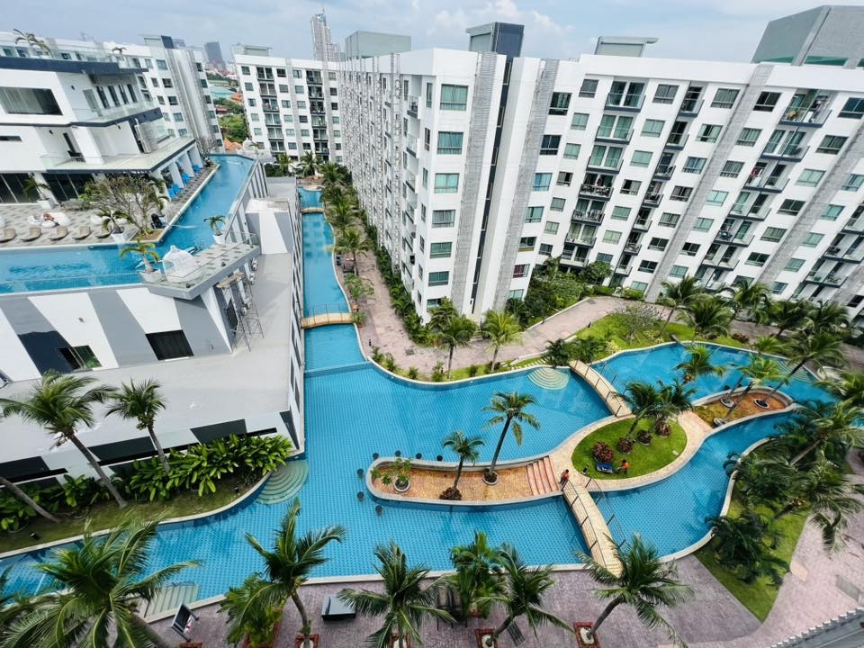 ขาย Arcadia Beach Resort Pattaya อะคาเดีย บีช รีสอร์ท พัทยา 1 ห้องนอน วิวสระ (2)