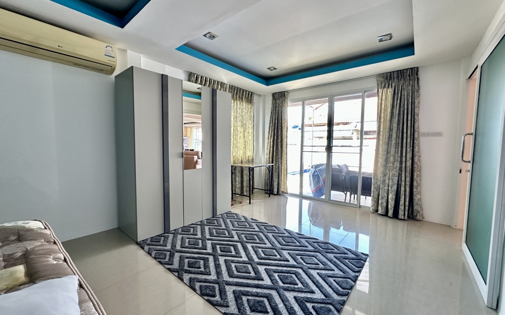 ขาย Pool Villa ชั้นเดียว 3 ห้องนอน 3 ห้องน้ำ จอมเทียน (2)