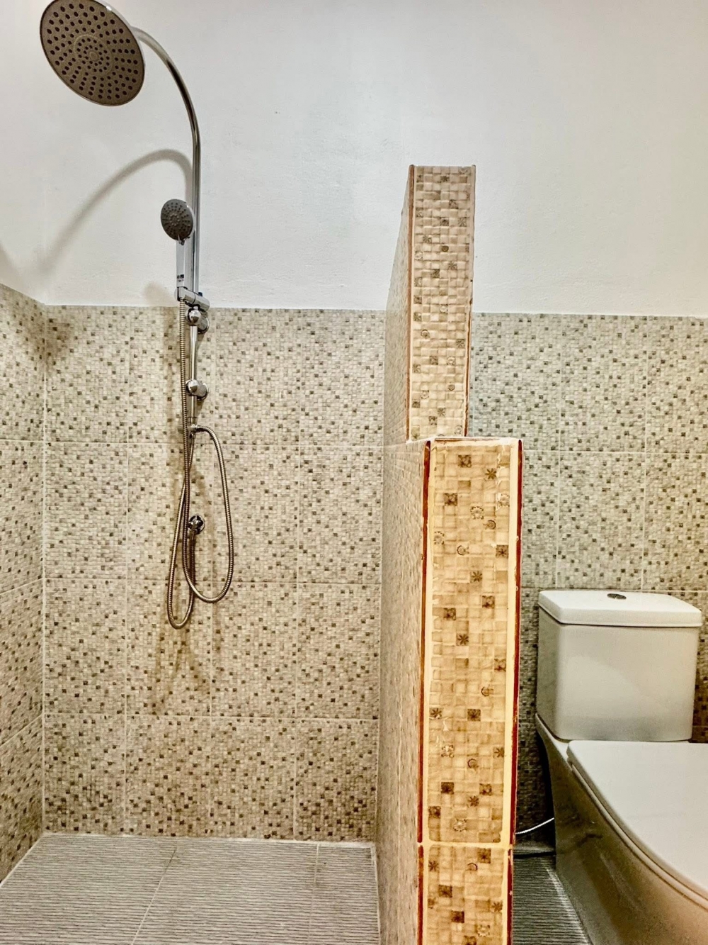 ขาย ทาวน์เฮ้าส์ 2 ห้องนอน 1 ห้องน้ำ เขาน้อย