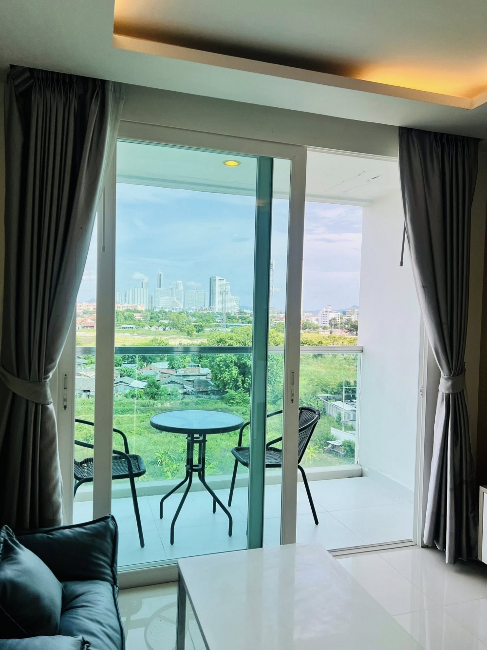 ขายพร้อมผู้เช่า Amazon Residence Jomtien อเมซอน เรสซิเดนซ์ จอมเทียน 1 ห้องนอน (2)