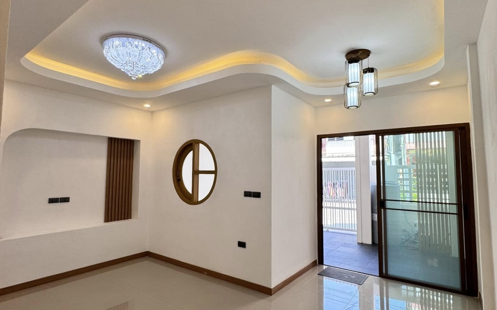 ขายทาวน์โฮม 2 ห้องนอน 1 ห้องน้ำ พัทยาติดสุขุมวิท (2)