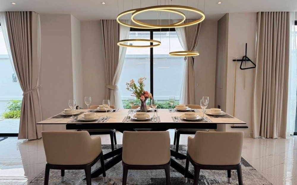 ให้เช่า Pool Villa 4 ห้องนอน 5 ห้องน้ำ พัทยา