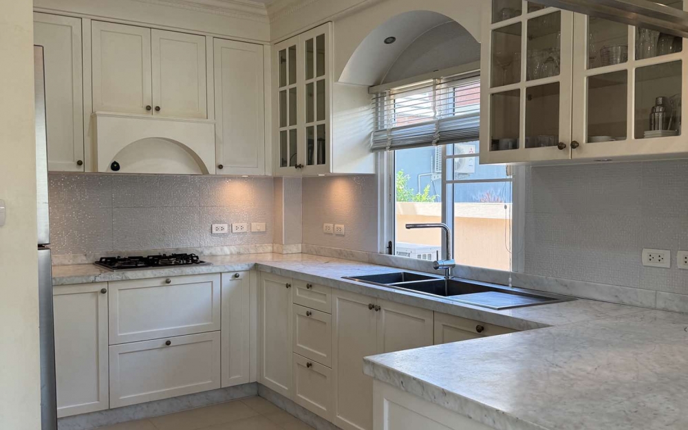 ให้เช่าพูลวิลล่า 3 ห้องนอน บ้านอำเภอ