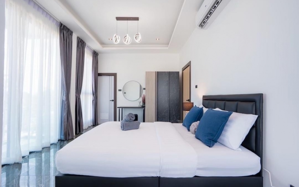 ให้เช่า Pool Villa 2 ชั้น 4 ห้องนอน 4 ห้องน้ำ ห้วยใหญ่