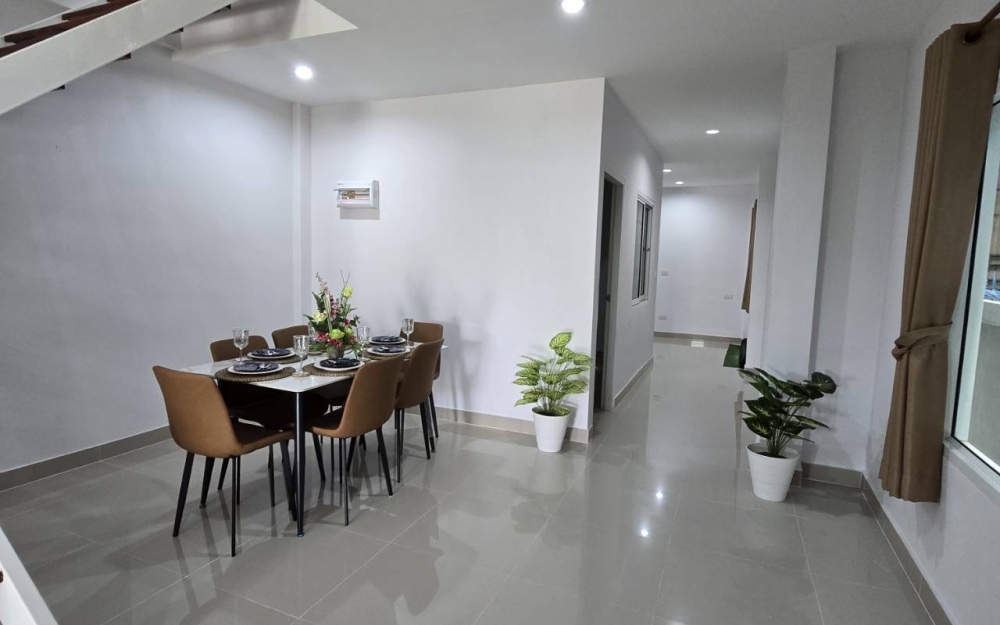 ขายบ้านแฝด 2 ชั้น ซ.สยามคันทรีคลับ 4 ห้องนอน 3 ห้องน้ำ ติดเจ้าของ