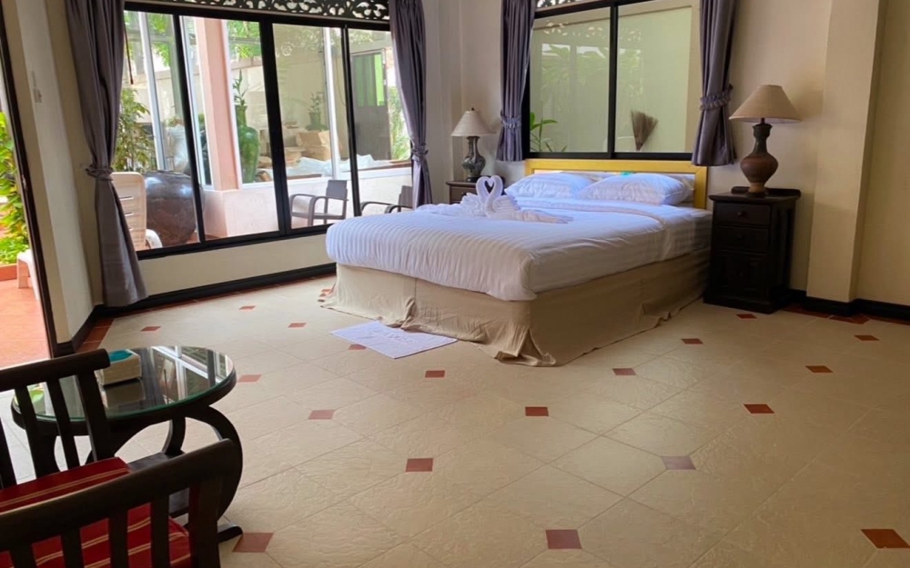 ขาย Pool Villa 2 ชั้น 18 ห้องนอน เขาพระตำหนัก (2)