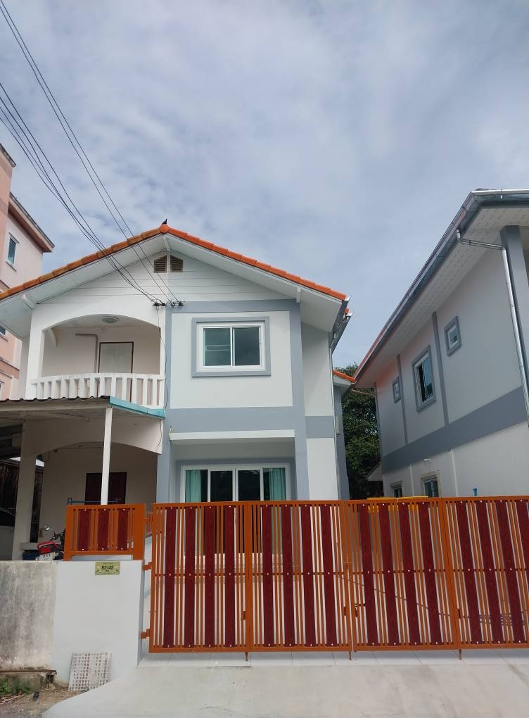 ขาย บ้านแฝด 2 ชั้น 3 ห้องนอน 2 ห้องน้ำ เนินพลับหวาน (2)