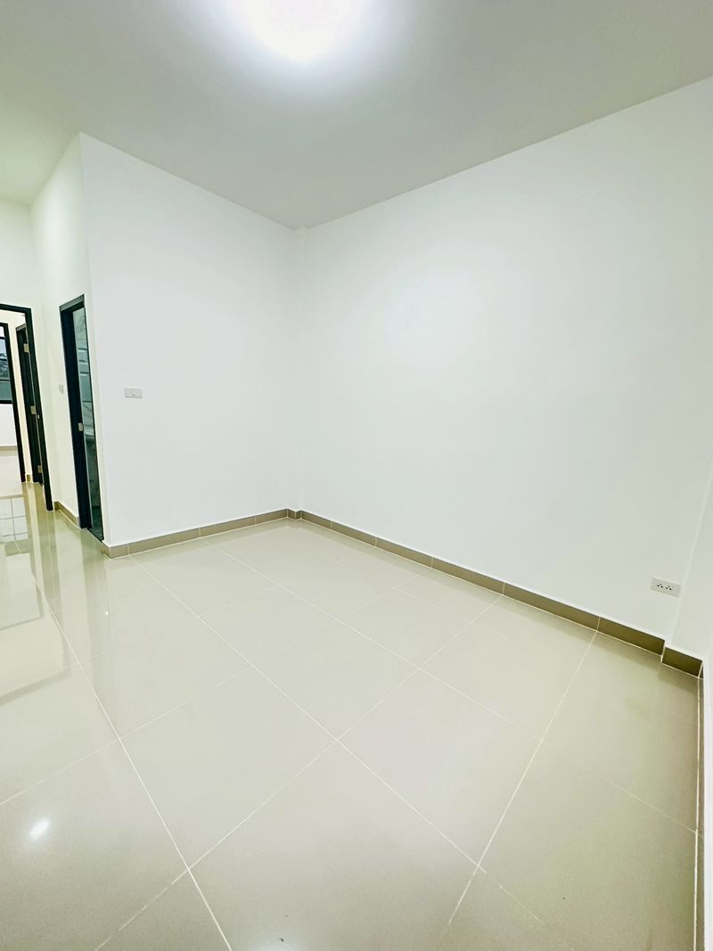 ขาย ทาวน์โฮมชั้นเดียว 2 ห้องนอน 2 ห้องน้ำ พัทยา (2)