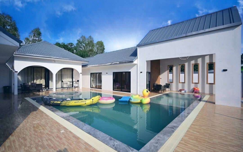 ขายพร้อมผู้เช่า Pool Villa 4 ห้องนอน ห้วยใหญ่ (3)