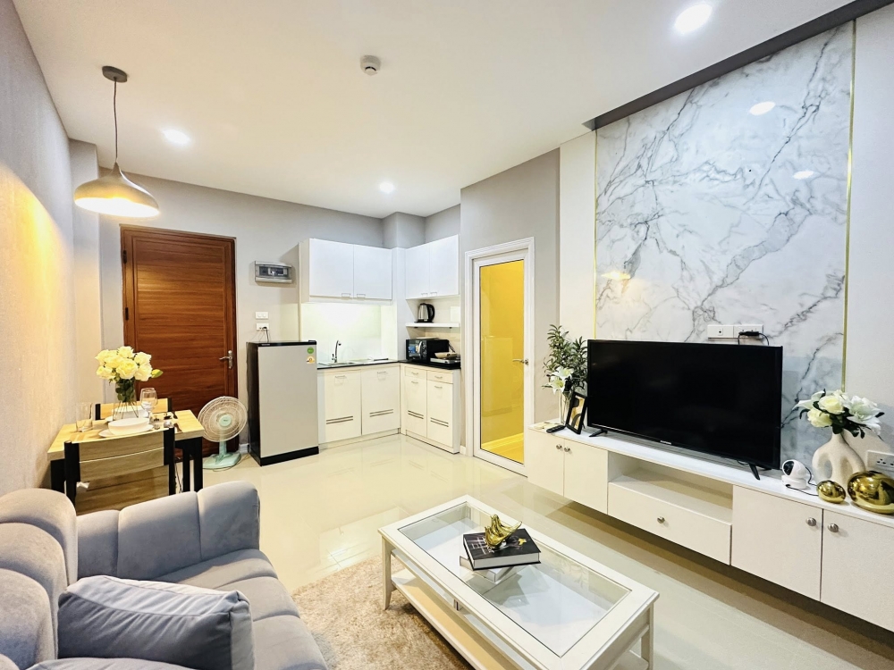 ขาย CC Condo Central Pattaya ซีซีคอนโด พัทยากลาง 1 ห้องนอน วิวสระ (2)