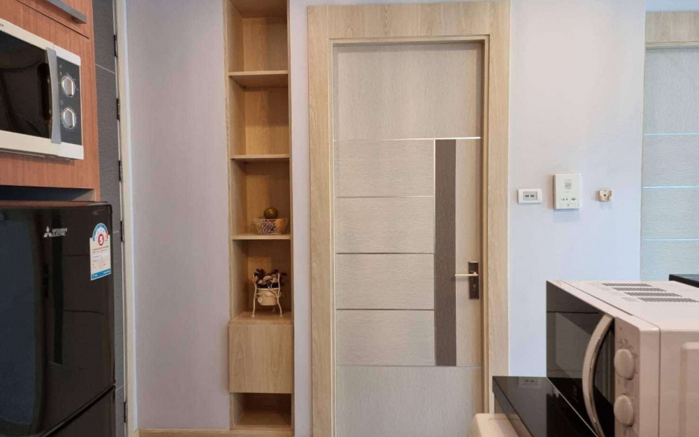 ปล่อยเช่ารายปี Apus Condo เอปัส คอนโด พัทยากลาง  1 ห้องนอน ชั้น 4 วิวสระ