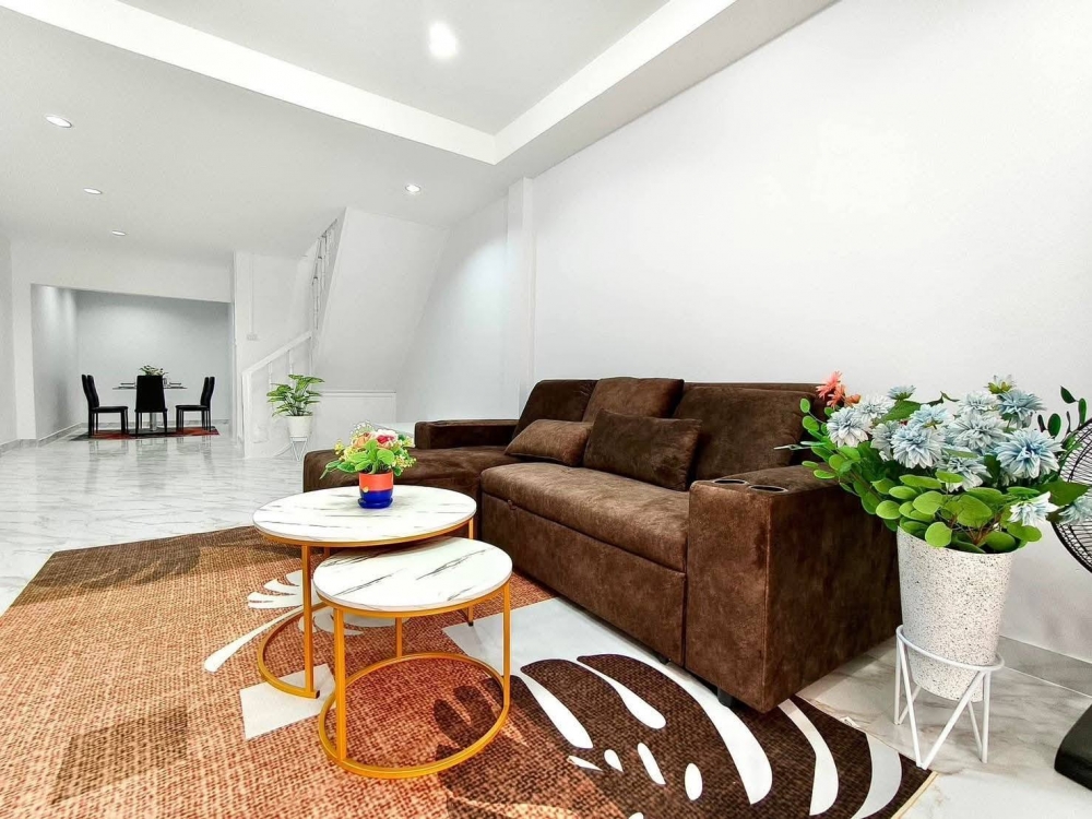 ขาย Town House 2 ชั้น 2 ห้องนอน 2 ห้องน้ำ พัทยาเหนือ (2)