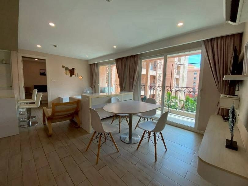 เซเว่นซีส์ รีสอร์ท จอมเทียน