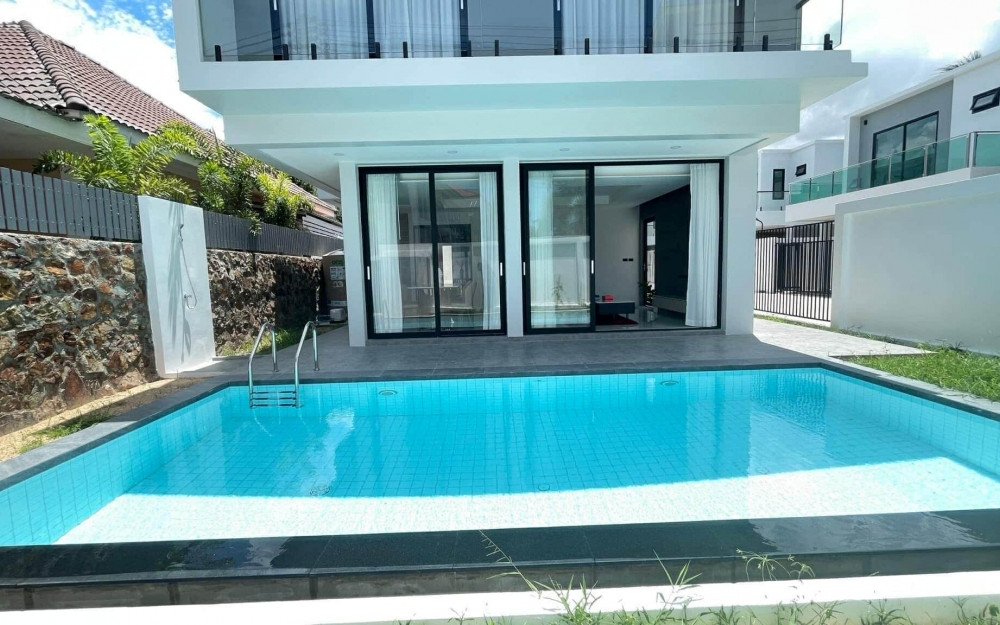 ให้เช่าพูลวิลล่า 3 ห้องนอน หนองปลาไหล