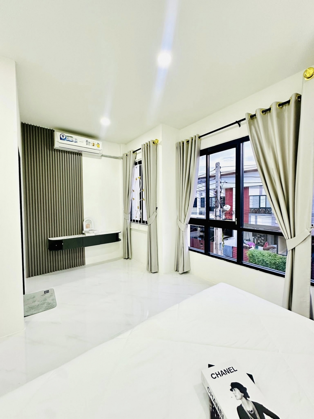 ขาย Town Home 2 ชั้น 3 ห้องนอน 3 ห้องน้ำ เนินพลับหวาน (2)