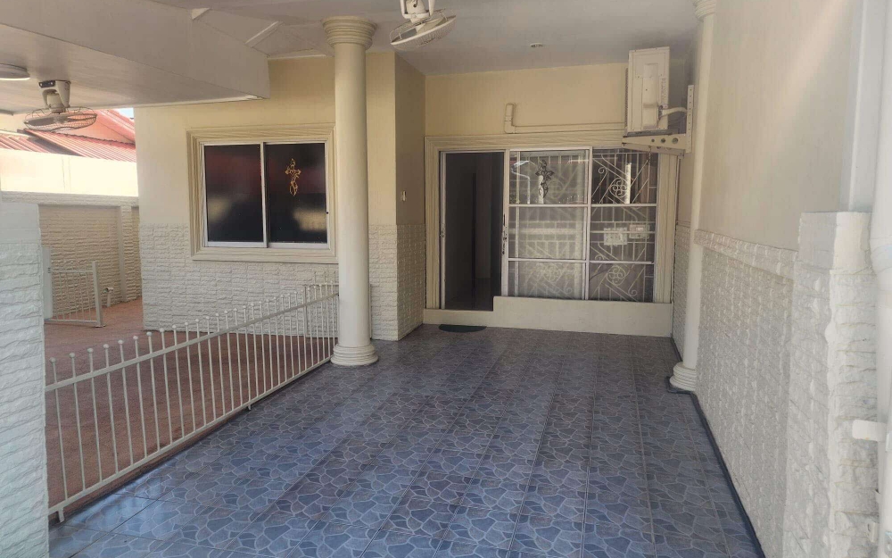 ขายทาวน์เฮาส์ชั้นเดียว 2 ห้องนอน 1 ห้องน้ำ เอกมงคล พัทยา (2)