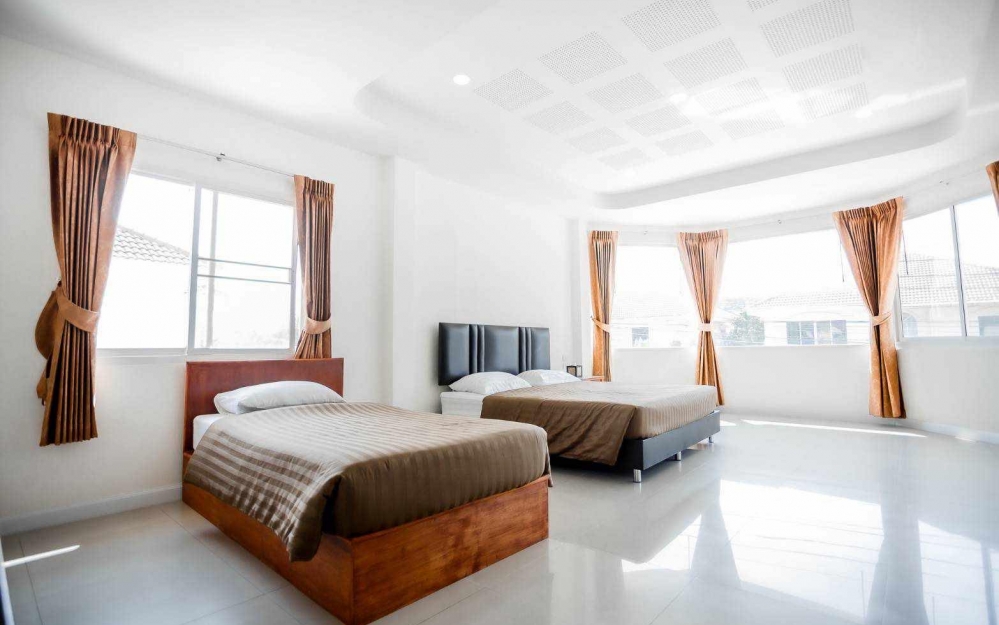 ปล่อยเช่าบ้าน Pool Villa สำหรับทำธุรกิจ 6 ห้องนอน 7 ห้องน้ำ พัทยากลาง