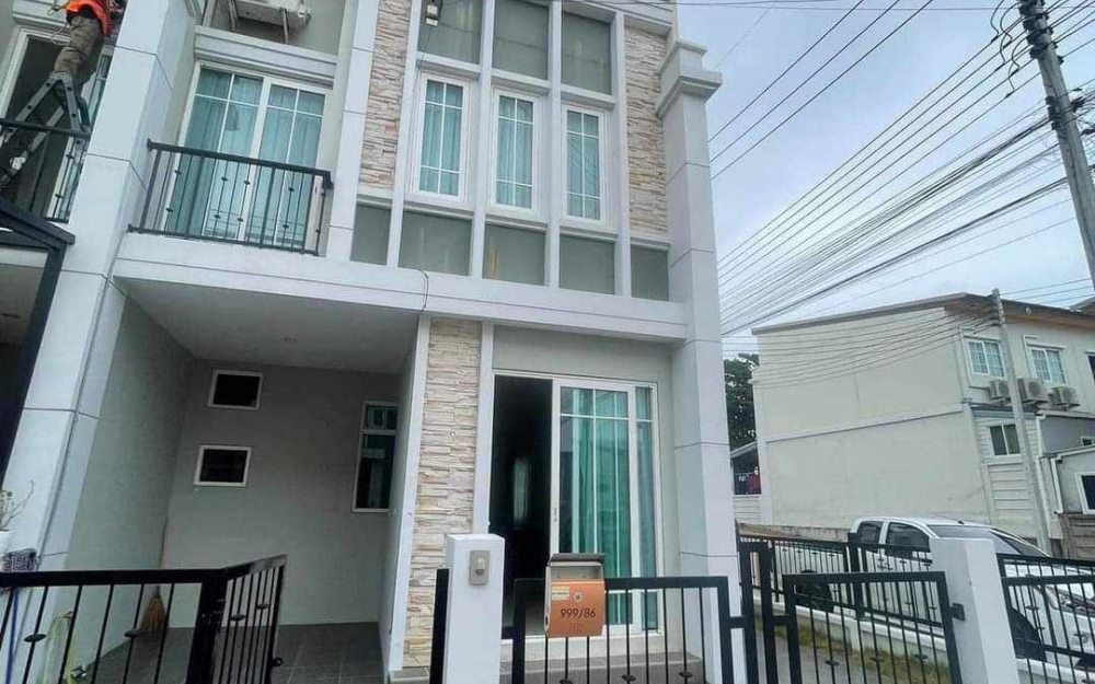 ปล่อยเช่ารายปีทาวน์โฮม 2 ชั้น 4 ห้องนอน 2 ห้องน้ำ เขาตาโล