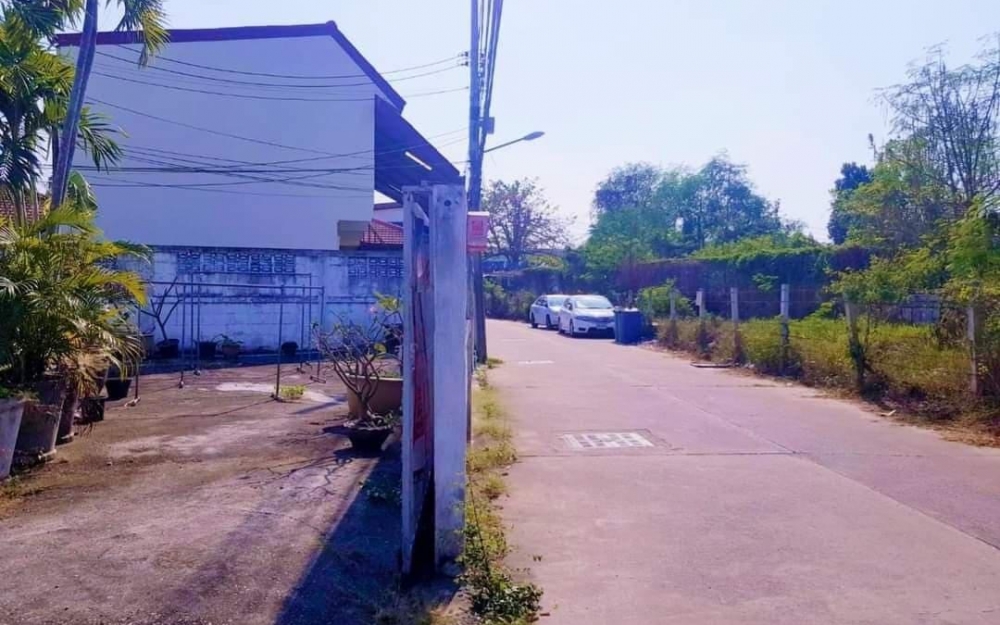 ขายที่ดินพร้อมห้องเช่าติดแอร์ 5 ห้อง 125 ตร.วา นาเกลือ ติดเจ้าของ (3)