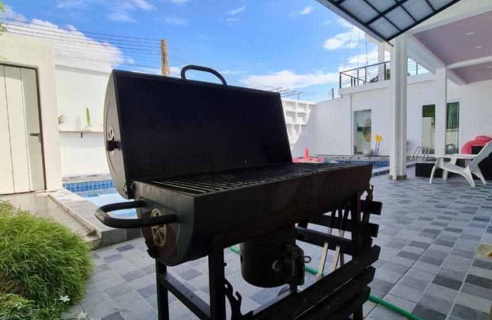 For rent Pool Villa 4 bedrooms 5 bathrooms Bang Saray