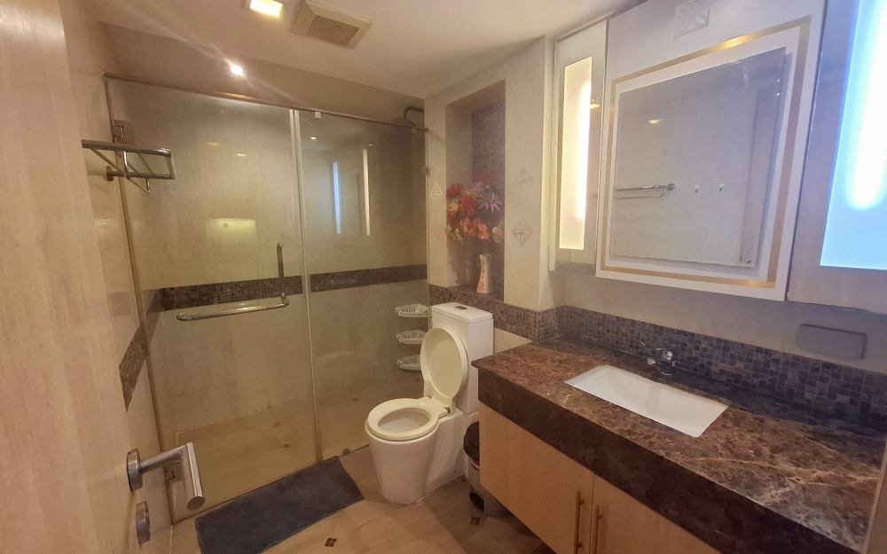 ให้เช่า The Cliff Pratumnak เดอะ คลิฟ พระตำหนัก 1 ห้องนอน วิวสระ