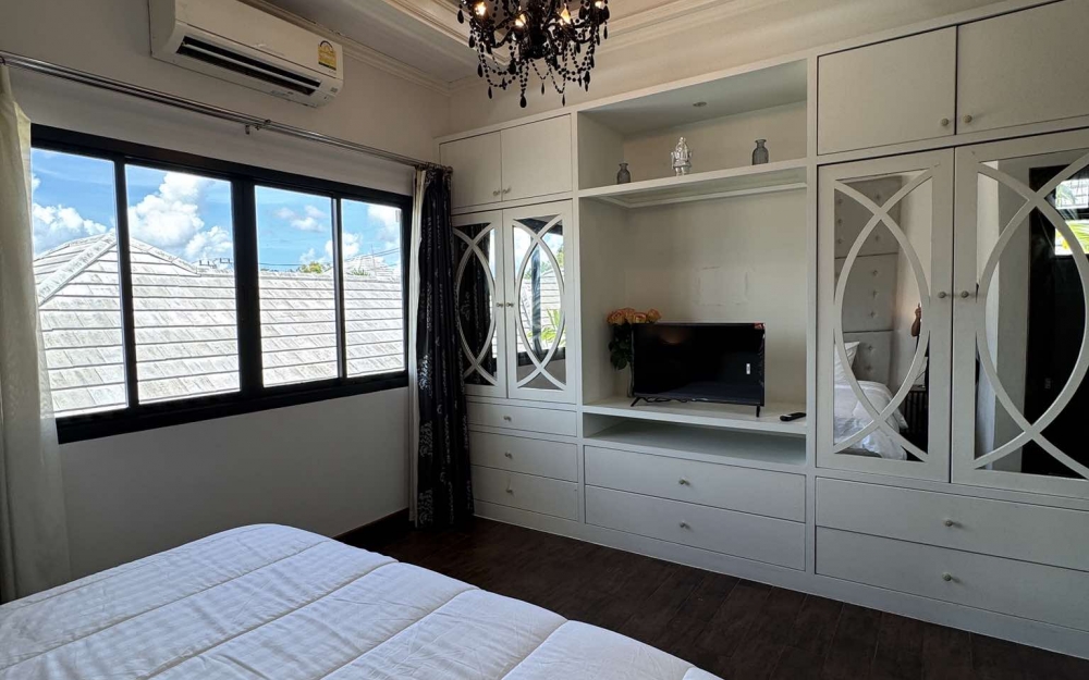 ให้เช่าพูลวิลล่า 3 ห้องนอน บ้านอำเภอ