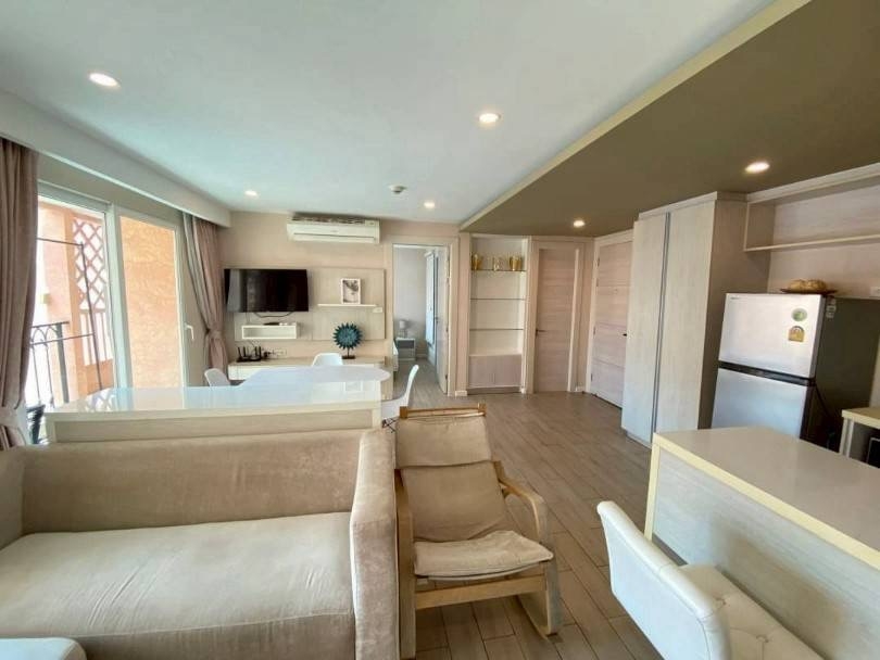 เซเว่นซีส์ รีสอร์ท จอมเทียน