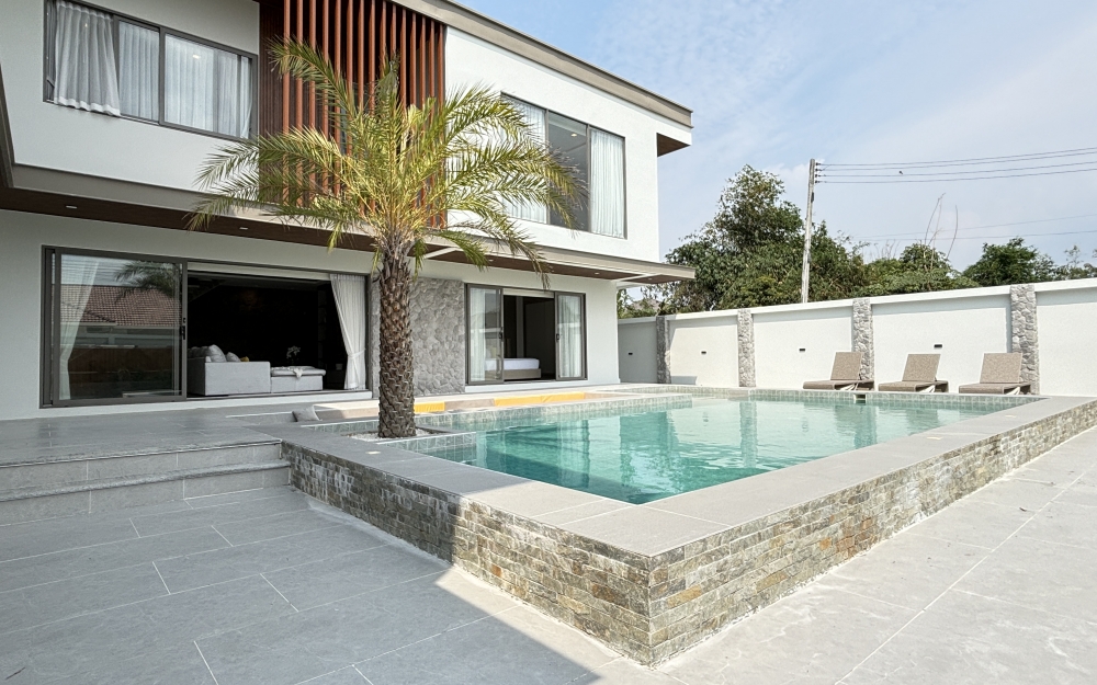 ขาย Pool Villa 2 ชั้น 7 ห้องนอน 8 ห้องน้ำ ห้วยใหญ่ (2)