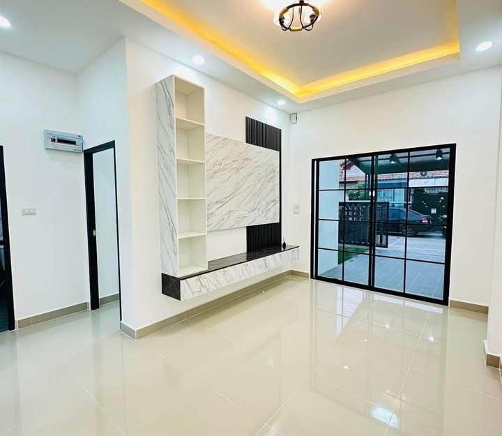 ขาย ทาวน์โฮมชั้นเดียว 2 ห้องนอน 2 ห้องน้ำ ใกล้ถนนสุขุมวิท