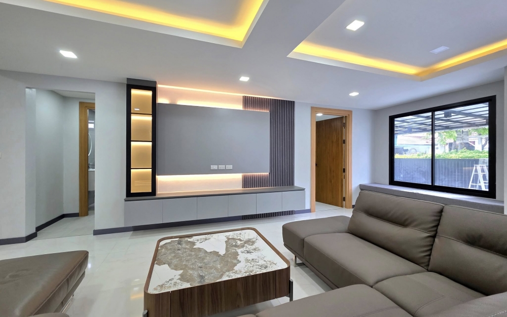 ขาย Pool Villa 2 ชั้น 4 ห้องนอน 5 ห้องน้ำ พัทยากลาง (1)