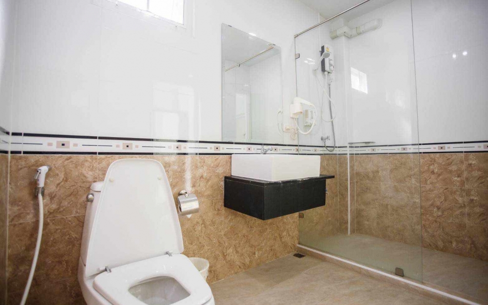 ปล่อยเช่าบ้าน Pool Villa สำหรับทำธุรกิจ 6 ห้องนอน 7 ห้องน้ำ พัทยากลาง