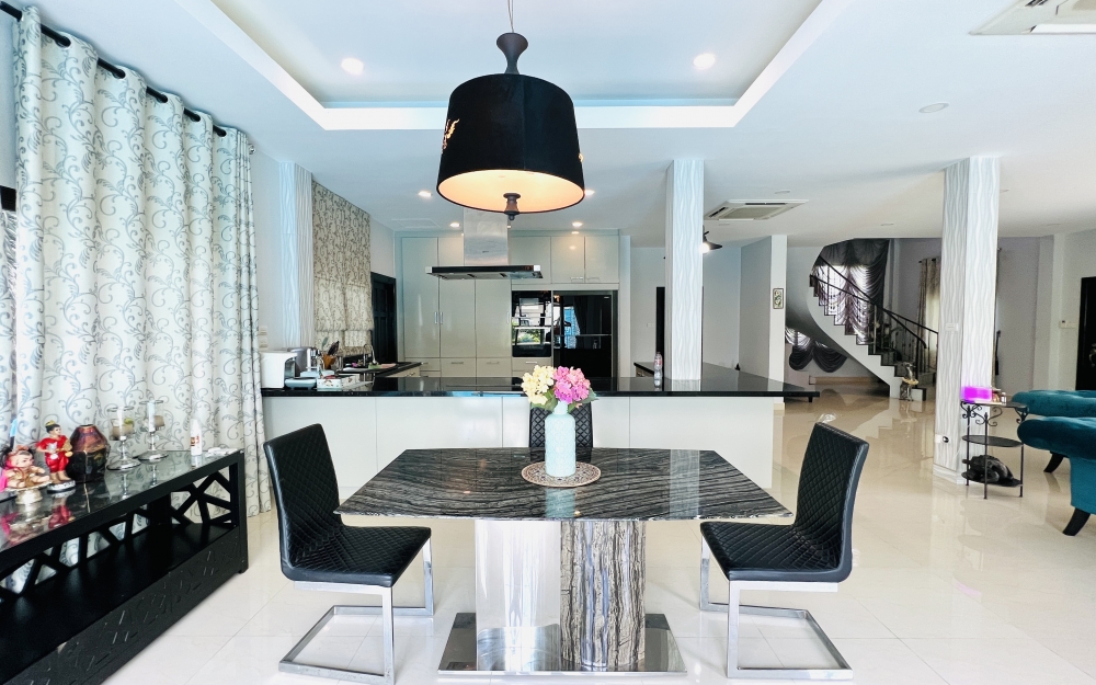 ขาย Pool Villa 2 ชั้น 4 ห้องนอน 4 ห้องน้ำ ห้วยใหญ่ (2)