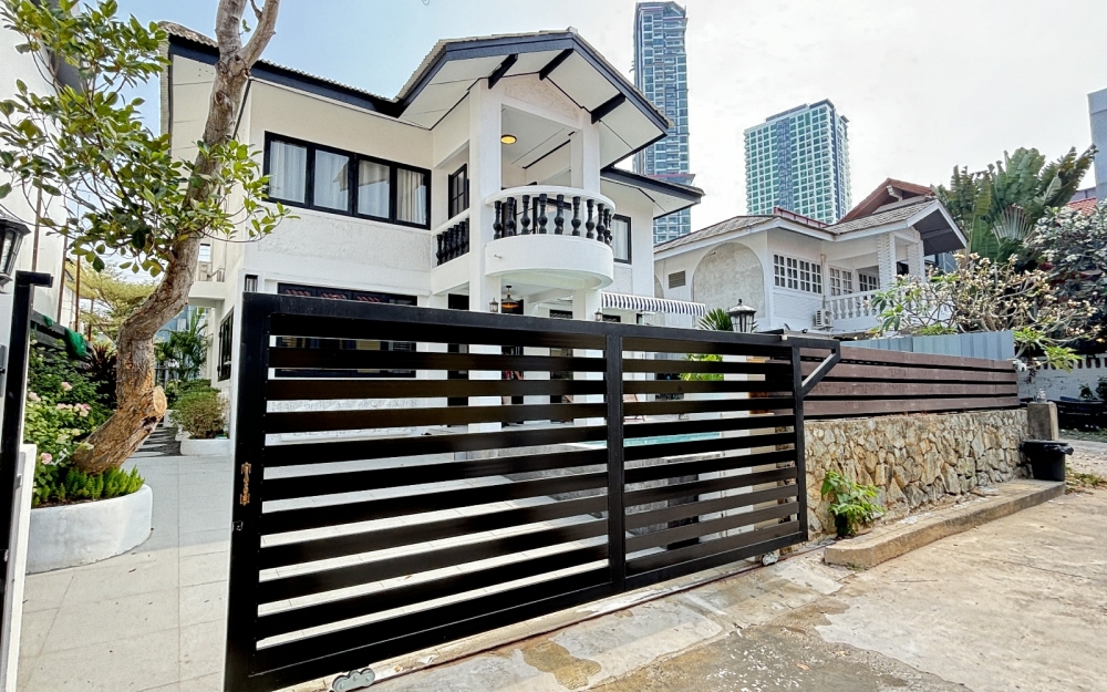 ขาย Pool Villa 2 ชั้น 4 ห้องนอน 5 ห้องน้ำ จอมเทียน (2)