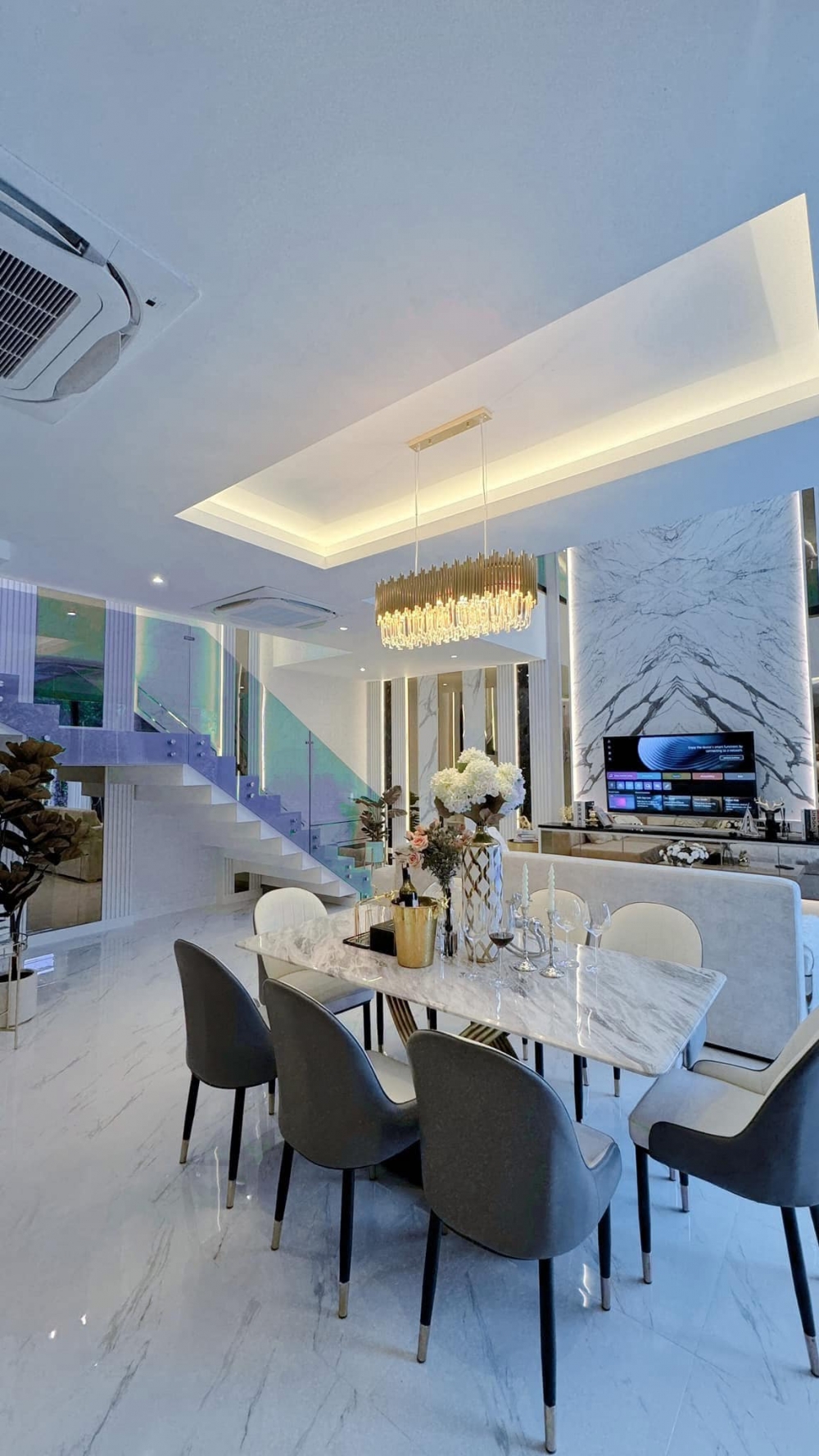 ให้เช่า Pool Villa 2 ชั้น 4 ห้องนอน 5 ห้องน้ำ ใกล้หาดจอมเทียน