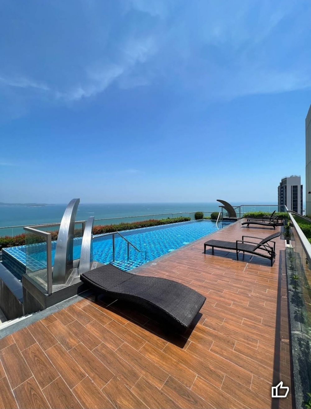 ขาย The Peak Tower Pratamnak เดอะ พีค ทาวน์เวอร์ พระตำหนัก 1 ห้องนอน วิวทะเล (2)