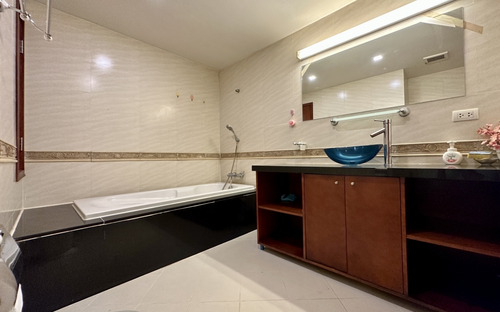 ขาย City Garden Pattaya ซิตี้ การ์เด้น พัทยา 2 ห้องนอน วิวสระ (3)