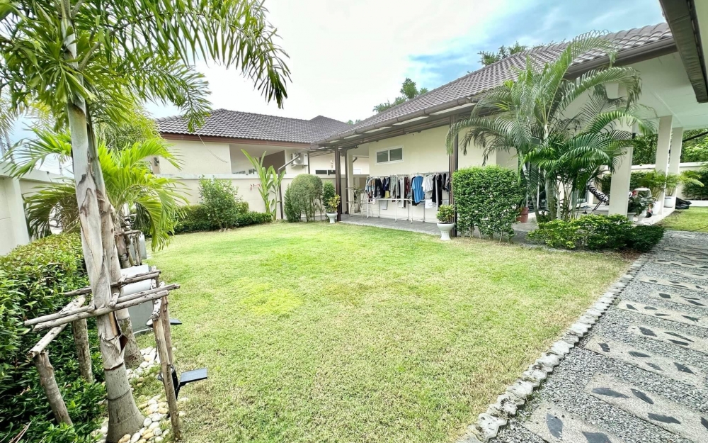 ขายบ้านเดี่ยวสไตล์โมเดิร์น 2 หลังในรั้วเดียวกัน 6 ห้องนอน 7 ห้องน้ำ ห้วยใหญ่ ติดเจ้าของ (3)