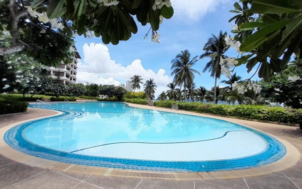 ขายบ้านทาวน์โฮม 3 ชั้นฝั่งทะเล 3 ห้องนอน 3 ห้องน้ำ บ้านอำเภอ นาจอมเทียน