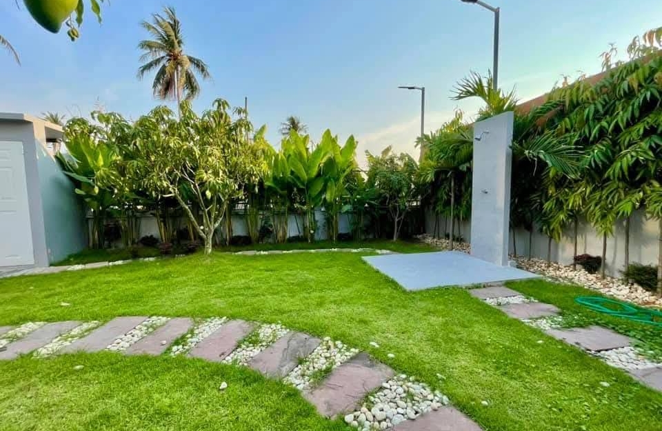 ขาย Pool Villa 2 ชั้น 4 ห้องนอน 5 ห้องน้ำ ขอบอ่างชากนอก (3)