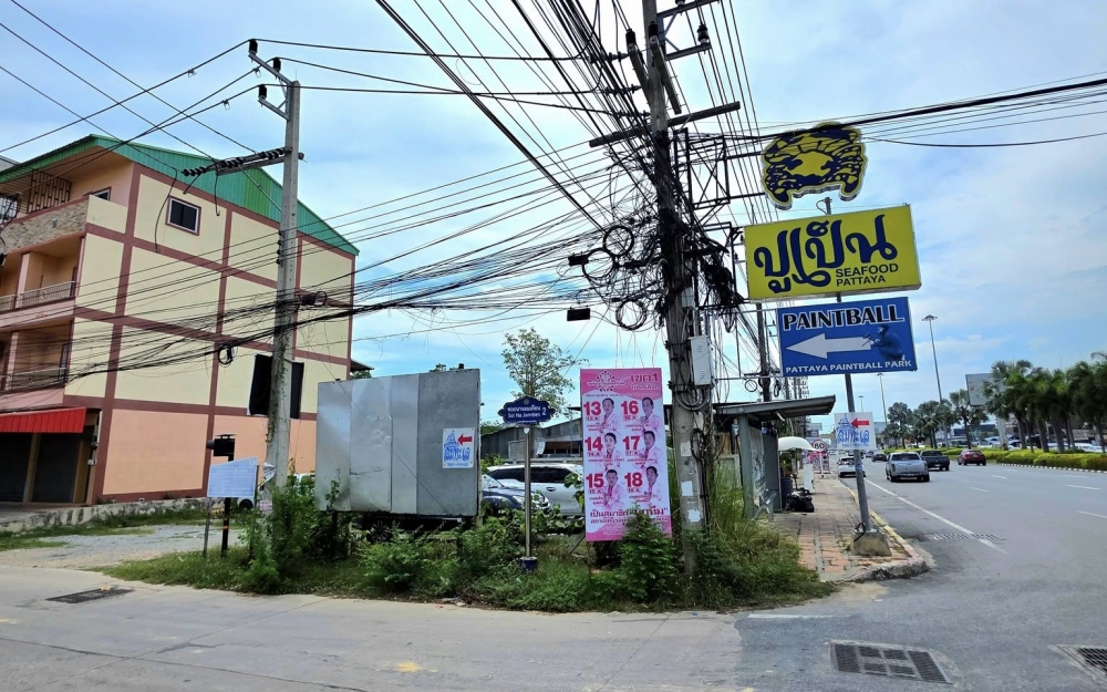 ให้เช่าอาคารพาณิชย์ 4 ชั้น 9 ห้องนอน 10 ห้องน้ำ ซอยปูเป็น จอมเทียน