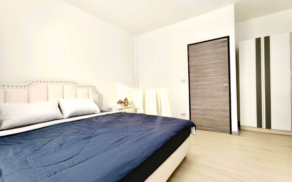 ขายทาวน์โฮม 2 ชั้น 2 ห้องนอน ซอยสยามคันทรีคลับ (2)