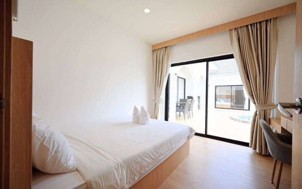 ขายพร้อมผู้เช่า Pool Villa 4 ห้องนอน ห้วยใหญ่ (3)