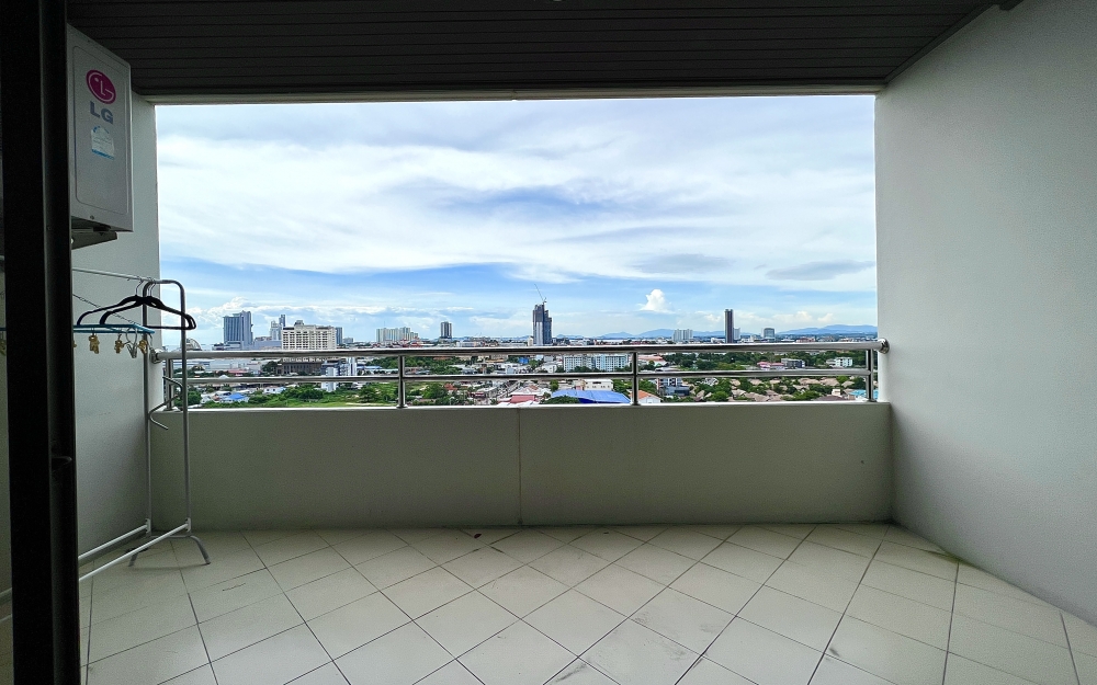 ขาย PKCP Tower Pattaya พีเคซีพี คอนโดมีเนียม พัทยา 3 ห้องนอน วิวสระ (2)