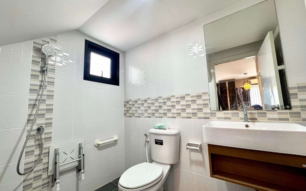 ขายบ้านเดี่ยว 2 ชั้น 4 ห้องนอน พัทยาเหนือ (2)	 Detached house for sale 2 floors 4