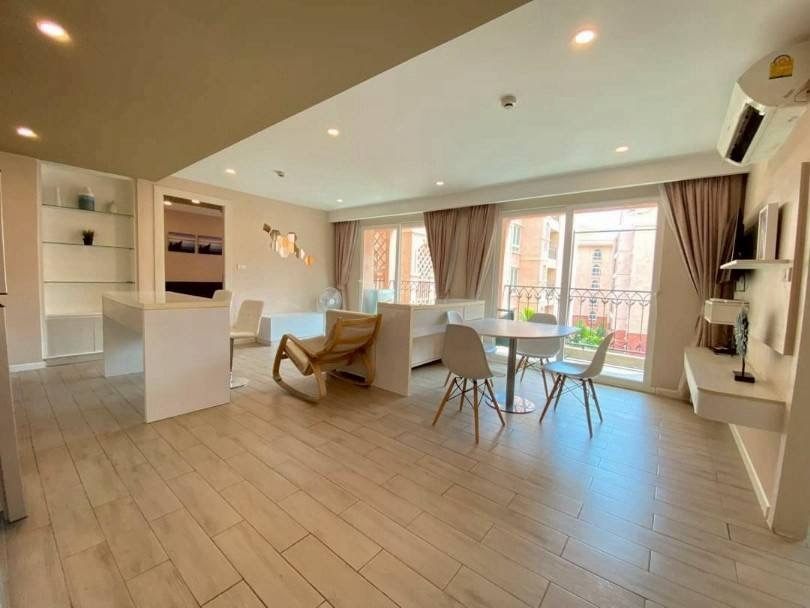 เซเว่นซีส์ รีสอร์ท จอมเทียน