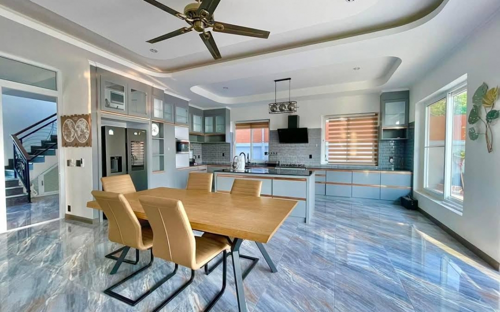 ขาย Pool Villa 2 ชั้น 4 ห้องนอน 5 ห้องน้ำ ขอบอ่างชากนอก (3)