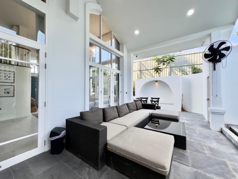 ขาย บ้านพูลวิลล่า ติดทะเล 50 เมตร หาดบ้านอำเภอ (2)