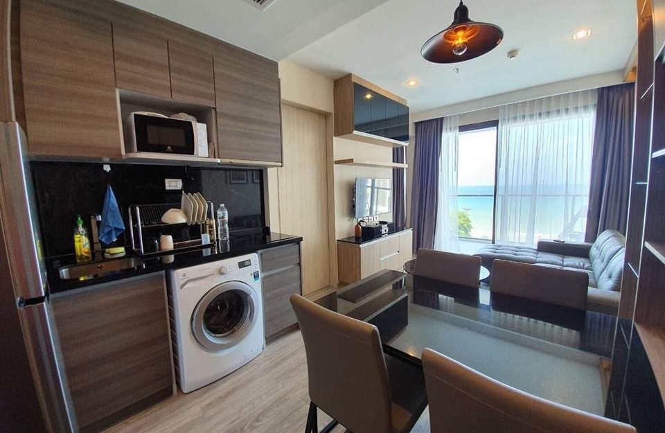 ขายพร้อมผู้เช่า Aeras ติดหาดจอมเทียน 1 ห้องนอน ชั้น 7 วิวทะเล